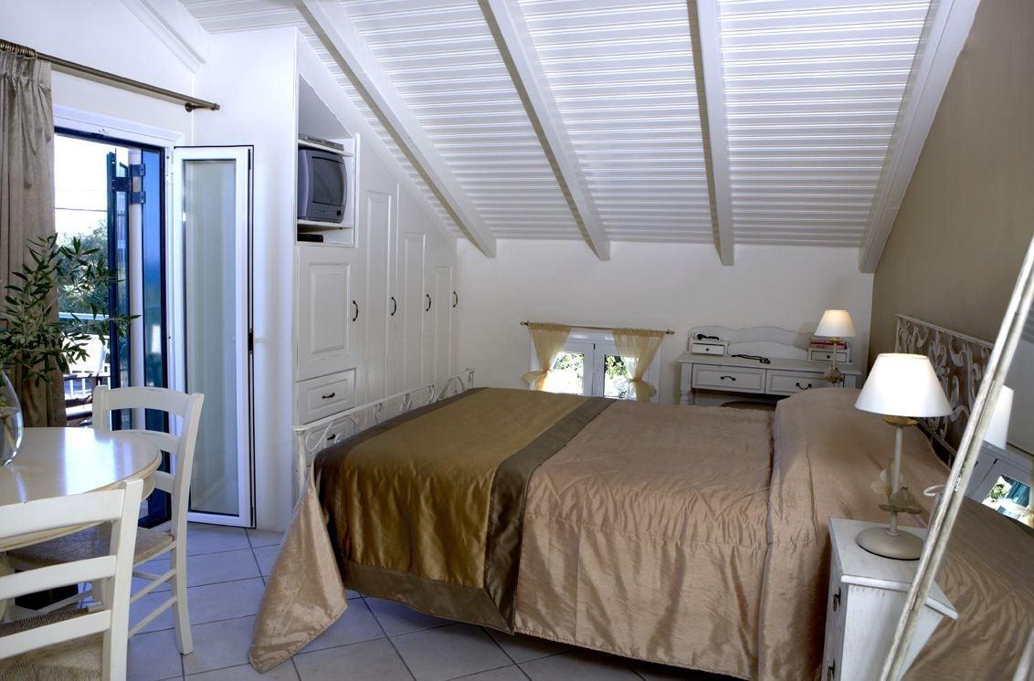 Dafnoudi Hotel Apartments Antipata  Экстерьер фото