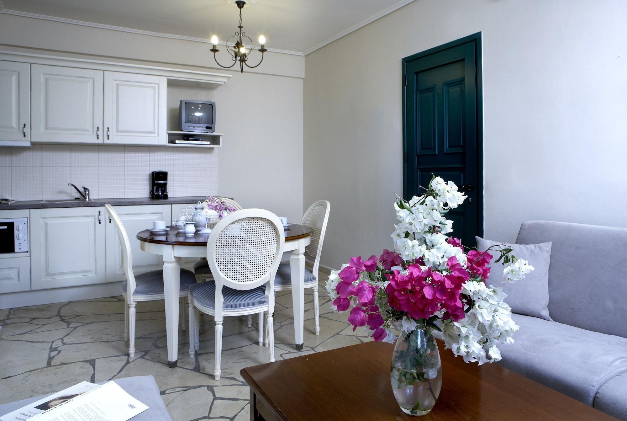Dafnoudi Hotel Apartments Antipata  Экстерьер фото