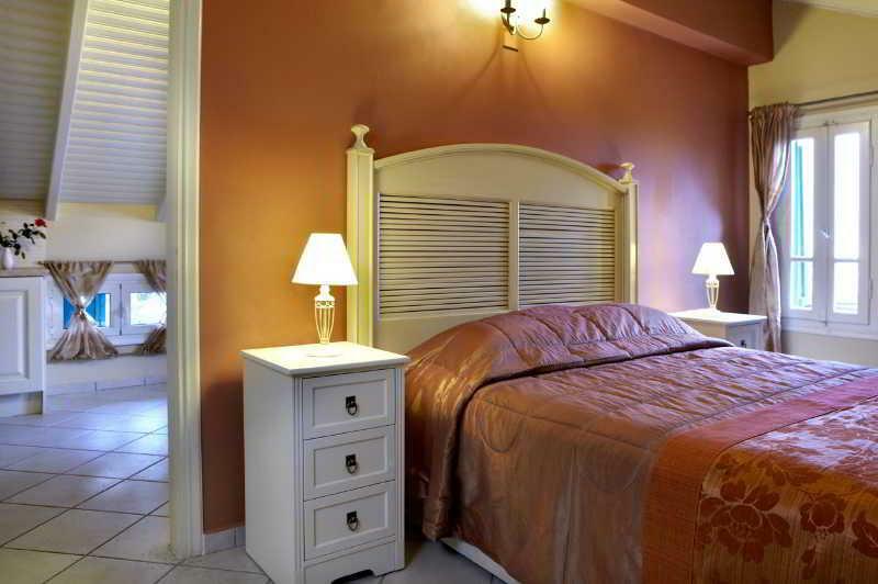 Dafnoudi Hotel Apartments Antipata  Экстерьер фото